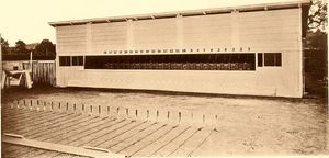 제이콥 데이비스 밥콕 스틸먼(Jacob Davis Babcock Stillman)의 The Horse in Motion에서 24대의 카메라를 배치한 마이브리지의 순간 촬영용 플레이트 CVI