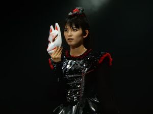 2016년 나카모토, Babymetal과 함께