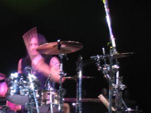 2005년 몽트뢰 재즈 페스티벌에서 오디오슬레이브와 함께 공연하는 윌크