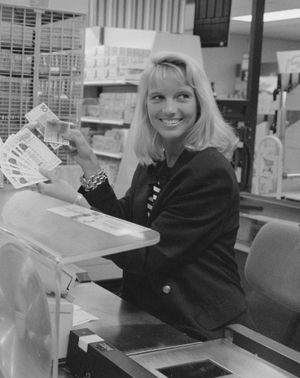 린다 데 몰, 1989