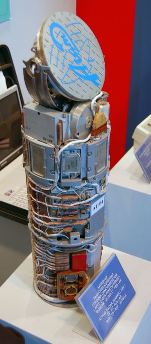 2009년 MAKS 에어쇼에서 빔펠 R-77의 탐색기 헤드