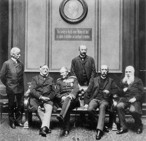 독일 보수당 국회의원단 구성원 (좌측부터): 루돌프 비히만, 오토 폰 자이데비츠, 헬무트 폰 몰트케, 콘라트 폰 클라이스트-슈멘친 백작, 오토 폰 헬도르프-베드라, 카를 구스타프 아케르만