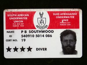 1980년대 남아프리카 수중 연맹(South African Underwater Union)이 발급한 CMAS 4스타 다이버 자격증