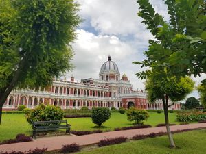 쿠치 베하르 궁전