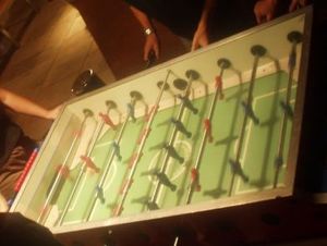 Garlando 스타일의 테이블에서 경기 진행 중