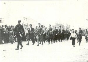 마케도니아 파르티잔이 이탈리아 항복 후 1943년 9월 9일 키체보에 입성하는 모습.