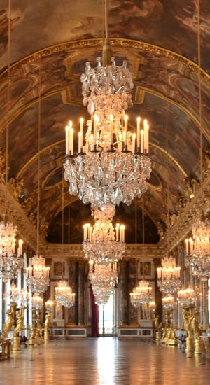 베르사유 거울의 방 샹들리에