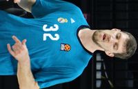 오그녠 쿠즈미치, 농구 선수, 2015 NBA 챔피언이자 2017 유로바스켓 은메달리스트