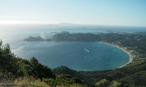 코르푸 북서부의 아기오스 게오르기오스 만