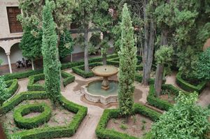 16세기에 형성된 린드라라하 안뜰