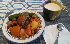 고기 오스반을 곁들인 쿠스쿠스