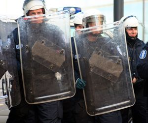 진압 장비를 착용한 핀란드 경찰관