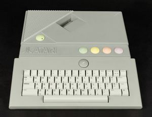 키보드가 있는 아타리 XEGS