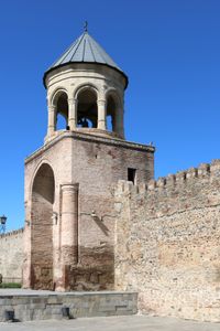 영토 서쪽 입구의 탑