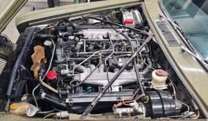 1 시리즈 XJ12의 인젝션 엔진