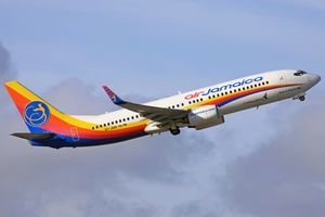 캐리비안 항공이 운용하는 전 에어 자메이카 보잉 737-800