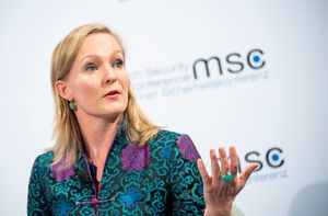 뮌헨 영 리더 마리에테 스카케가 제56회 뮌헨 안보 회의에서 패널 토론을 하고 있다.