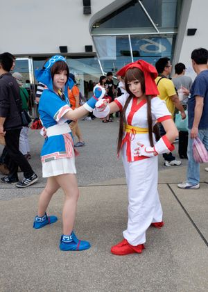 2016년의 나코루루와 리무루루 코스플레이어