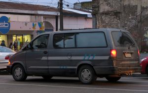 포드 에어로스타 후면 (1991년형 XLT)