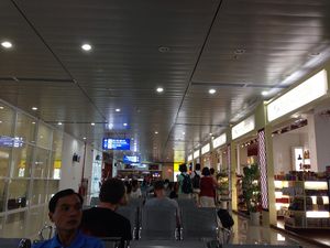 2013년 활주로 공사 이전 푸바이 공항 터미널 내부