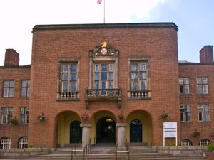 더들리 시의회 청사, 더들리 광역 자치구 의회의 소재지