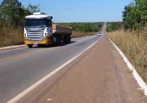 BR-153(일명 벨렝-브라질리아 고속도로)은 토칸칭스주의 주요 고속도로이다.