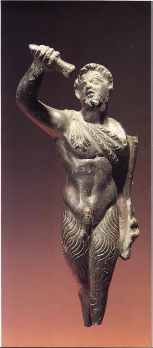 1981년 부트린트에서 발굴된 판의 청동상