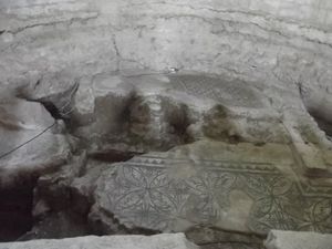 세례당의 초기 모자이크 바닥