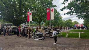 2015년 대체 역사 텔레비전 시리즈 높은 성의 사나이에 사용된 캐나다밴쿠버의 영화 세트; 주요 연합국 도시를 추축국이 점령한 모습은 추축국의 가상 승리에 대한 작품에서 흔히 묘사된다.