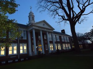 서밋의 5개 초등학교 중 하나인 제퍼슨 스쿨