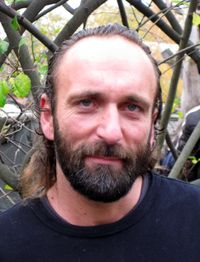 크누트를 담당했던 북극곰 사육사 토마스 되르플라인(1963~2008).