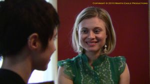 보니 피스(Piesse)가 영화 러브 에터네의 한 장면에서 멜리사 나비아와 함께 시도니아 역을 맡았다.