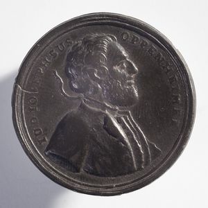 풍자 동전; 요제프 쥐스 오펜하이머 "유대인 쥐스", 1738년 슈투트가르트에서 처형됨. 스위스 유대인 박물관 소장품.