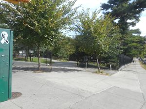 리버 공원 입구