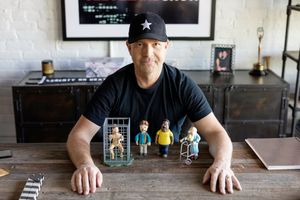 마이크 헨리와 그의 캐릭터들