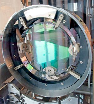 초기 VIRGO 검출기의 거울 (VIRGO 현장 전시 모델)