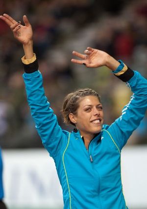 2010년 여자 높이뛰기에서 트로피를 획득한 블랑카 블라시치