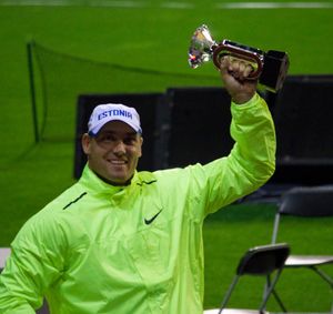 2012년 메모리얼 반담에서 다이아몬드 트로피와 게르트 칸테르