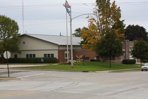 도지빌에 있는 아이오와군 교통부 건물