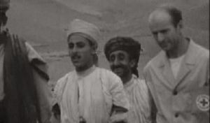 적십자 대표 안드레 로셰와 압둘라 빈 알하산 왕자