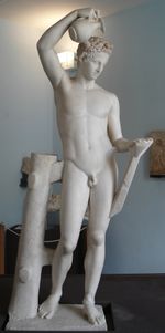 프락시텔레스의 사티로스(기원전 370–360년), 빌라 소라에서 출토된 로마 시대 복사본, 팔레르모 박물관