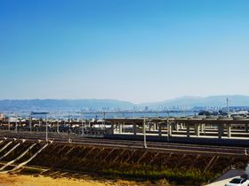 홍허역에서 멍쯔 시가지 조망