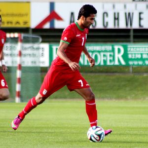 2014년 5월 이란에서 뛰고 있는 쇼자에이