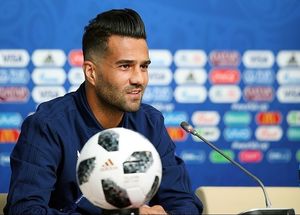 2018년 월드컵에서 모로코와의 경기에 앞서 기자 회견에 참석한 쇼자에이