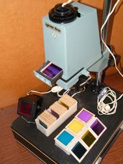 필터 포켓이 있는 확대기와 컬러 필터 세트