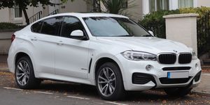 BMW X6 정측면