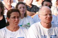 2010년 7월, 샬리트의 부모