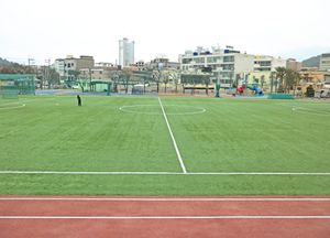 2012년에 완공된 새로운 운동장