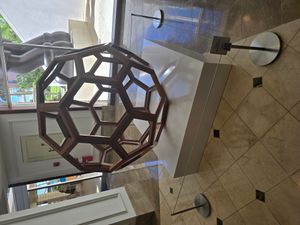 아이 웨이웨이의 Divina Proportione, Hamilton Princess & Beach Club, 버뮤다 해밀턴