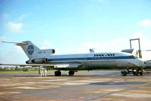 폭탄 테러에 사용된 항공기로, 1975년 팬 아메리칸에서 운항 중인 모습